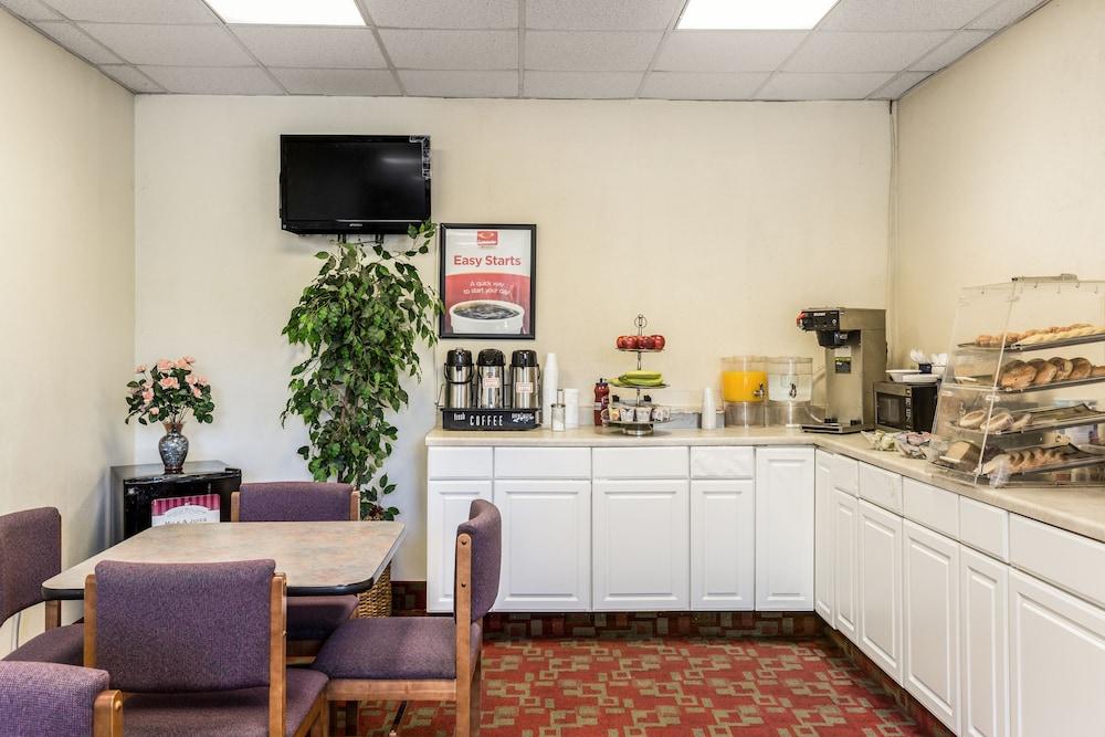 Econo Lodge Stewart International Airport New Windsor Εξωτερικό φωτογραφία